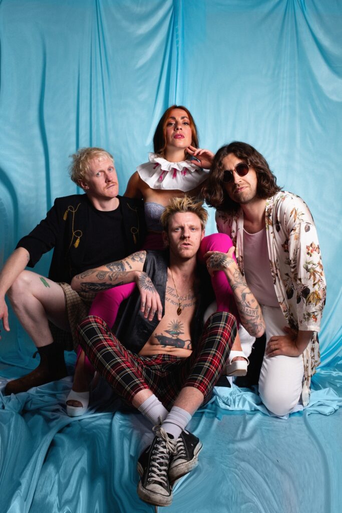 Fantuzzi – “Snakes”
