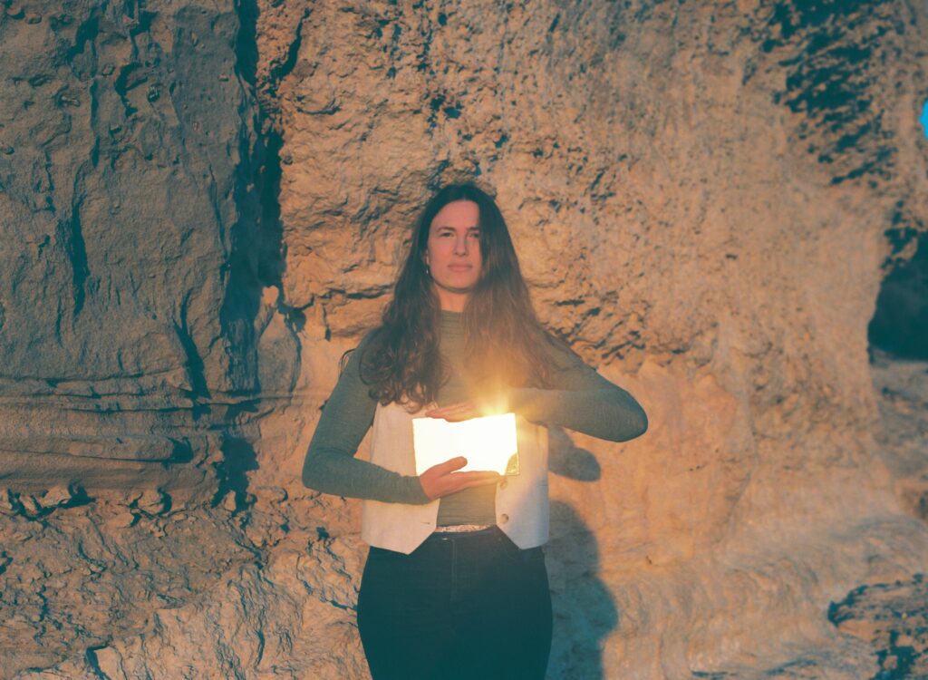 Claudia Tomàs – “Yearnings of modern life”