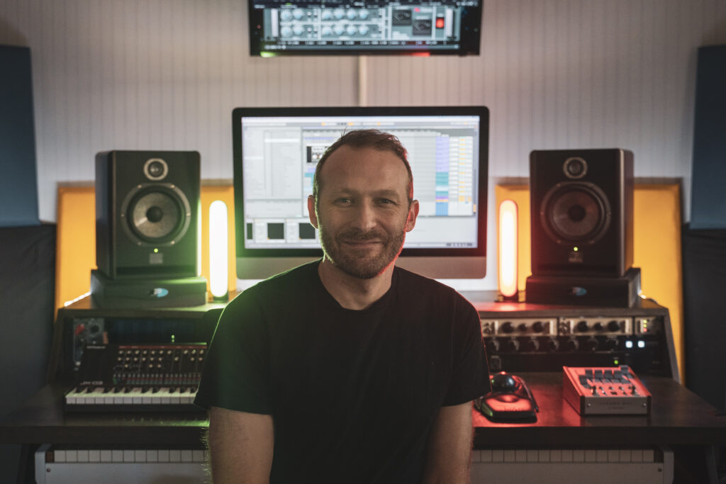 Ian Vargo – “Surfboard”