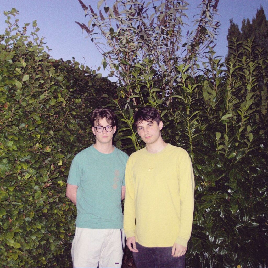 Guri Yeller – “Black Shoes & Sister Misery”