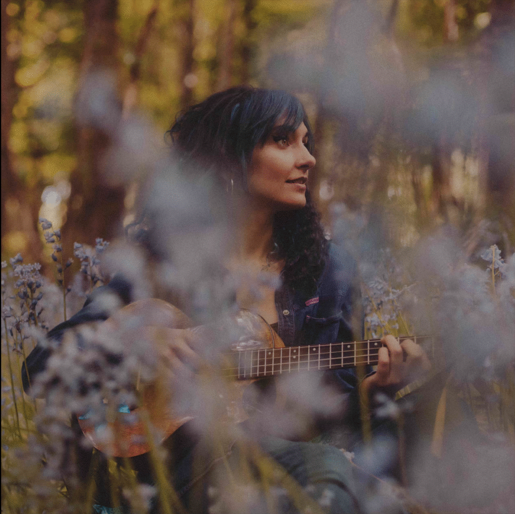Julia Traser – “Hi You”