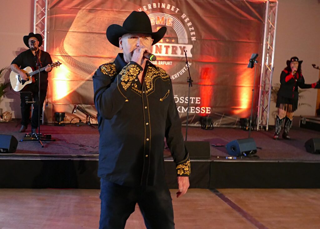 John Smyths – “Last Night”