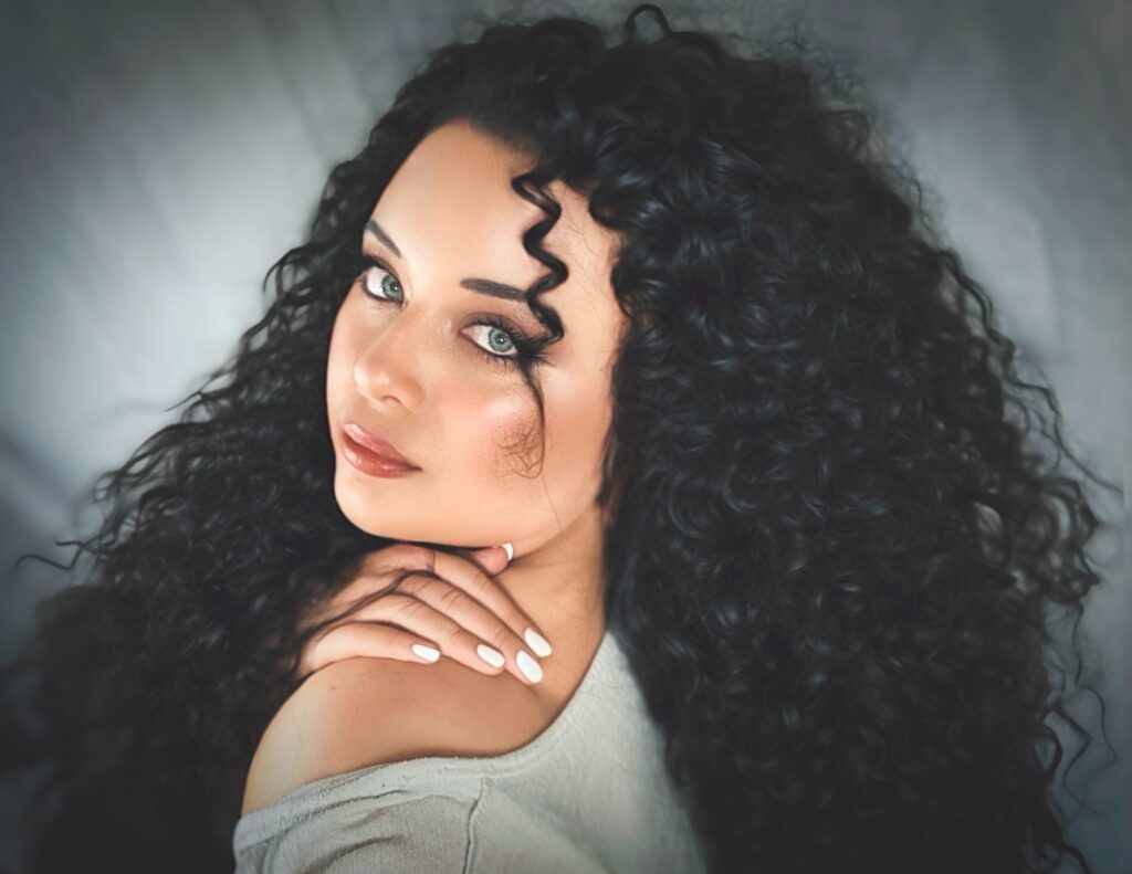 TaniA Kyllikki – “I Promise I’ll Wait For You”