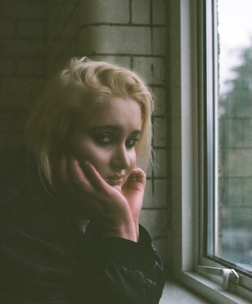 Nicola Høie – “Painkiller”