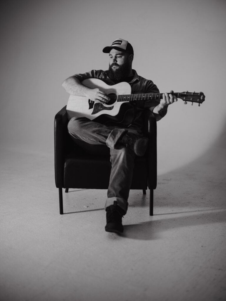 Tyler McGinnis – “Admiring Ghosts”