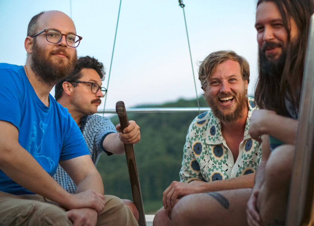 Mahto & The Loose Balloons – “On Air”