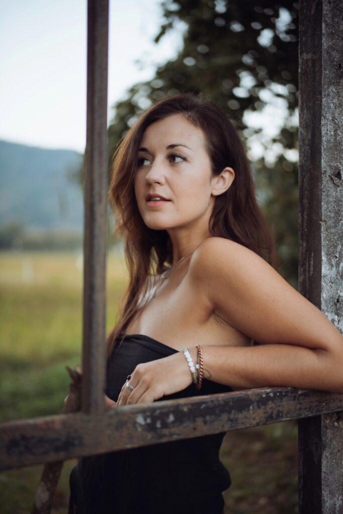 Daisy Howard – “On & On”