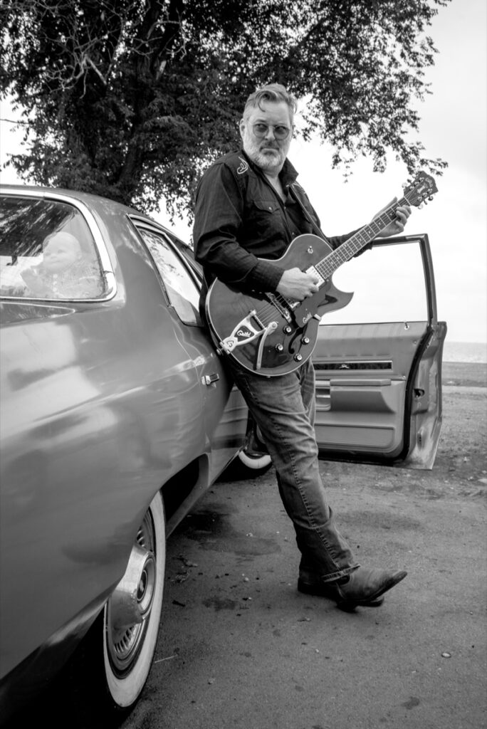 Joe Rian – “Think Yer In Luv”