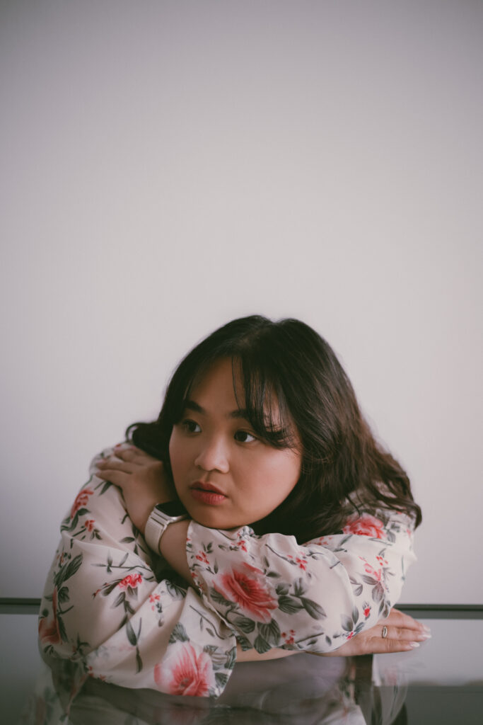 Réna – “Teach Me How To Love You”